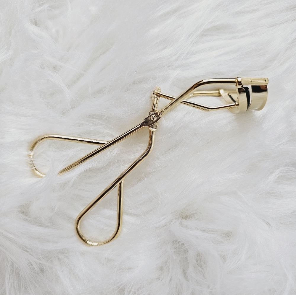 CLÉ DE PEAU BEAUTÉ (CPB) eyelash curler